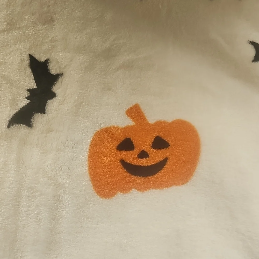 New Spooky Town Cozy Halloween Ghost Bat and Pumpkin Throw Blanket